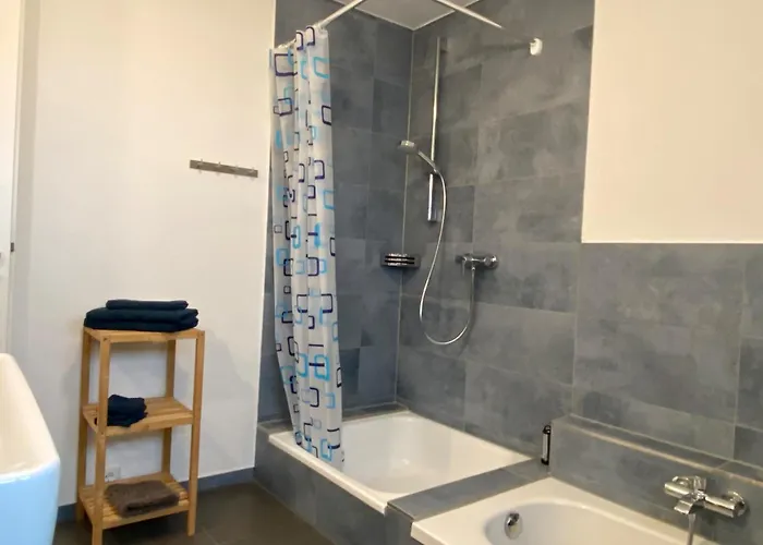 Galerie Rosenstrasse - Seenahe, Modern Gestaltete Wohlfuehloase Apartamento Kressbronn am Bodensee